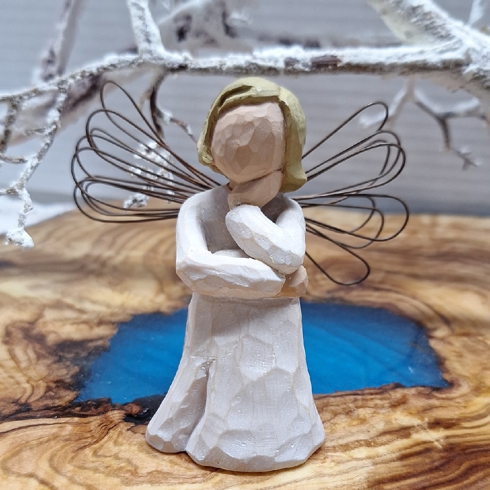 #AFF Willow Tree Cream and Tan Angel Sculpture Art "Angel Of Patience" Year 2000